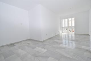 Pis a Núcleo urbano. Piso de 3 dormitorios y 2 baños en el centro