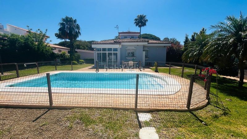 Foto ad9e51c1-5a42-490e-96f8-6e6a49fa4d9c. Xalet amb aparcament piscina a Sancti Pietri Chiclana de la Frontera