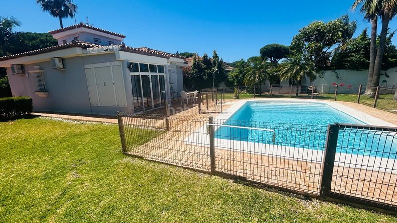 Foto eb9b51f8-7fe2-4e2d-beec-53300ce6a337. Xalet amb aparcament piscina a Sancti Pietri Chiclana de la Frontera