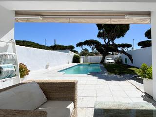 Xalet a La Barrosa. Chalet pareado con piscina a 800 metros de la playa la barrosa
