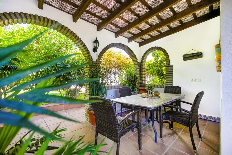 Foto 9e4694ef-abe2-4a44-ada8-880fa5d55874. Chalet avec parking dans Sancti Pietri Chiclana de la Frontera