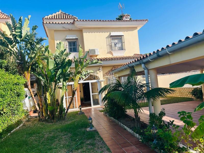 Foto 8dfef417-7d55-4754-afa8-60fb29195da3. Chalet mit heizung pool in La Barrosa Chiclana de la Frontera