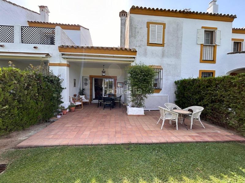 Foto 6710d79a-db5a-462f-a884-492524c04f83. Semi detached house with parking pool in Novo Sancti Petri Chiclana de la Frontera