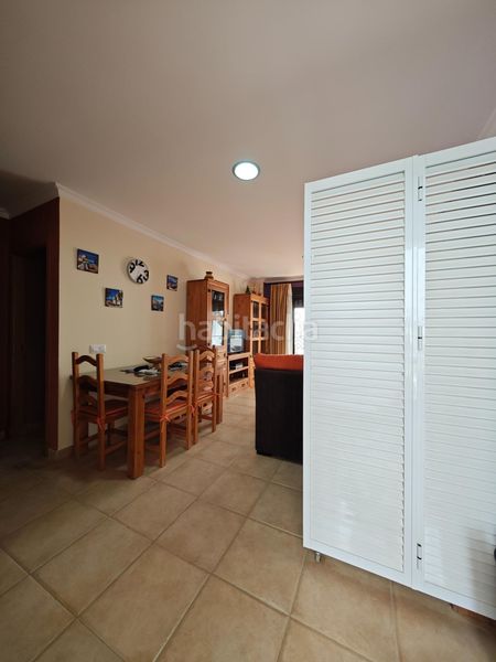 Foto 889ca2bf-3acb-4a40-bb2b-b8ba8c5b0782. Apartament amb aparcament piscina a La Barrosa Chiclana de la Frontera