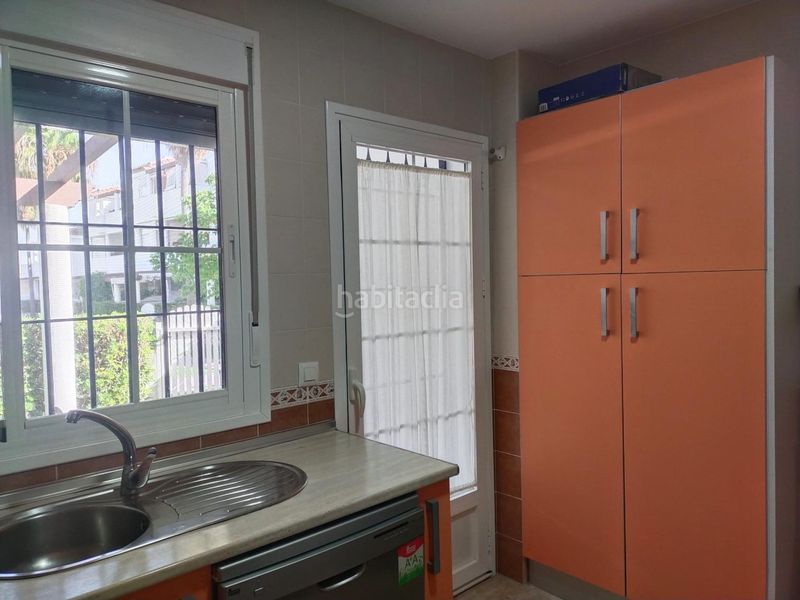 Foto 6b6792cc-6647-49e6-b2bb-cc2310c84eda. Apartament amb piscina a La Barrosa Chiclana de la Frontera