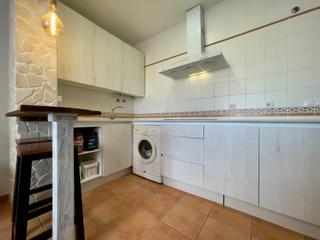 Appartement à Núcleo urbano. Piso de 2 dormitorios en el santo cristo