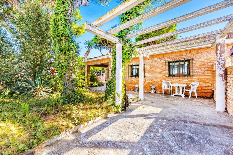 Foto b7315b3f-b194-4c7e-9b99-765ebb6b358d. Chalet avec parking dans La Barrosa Chiclana de la Frontera