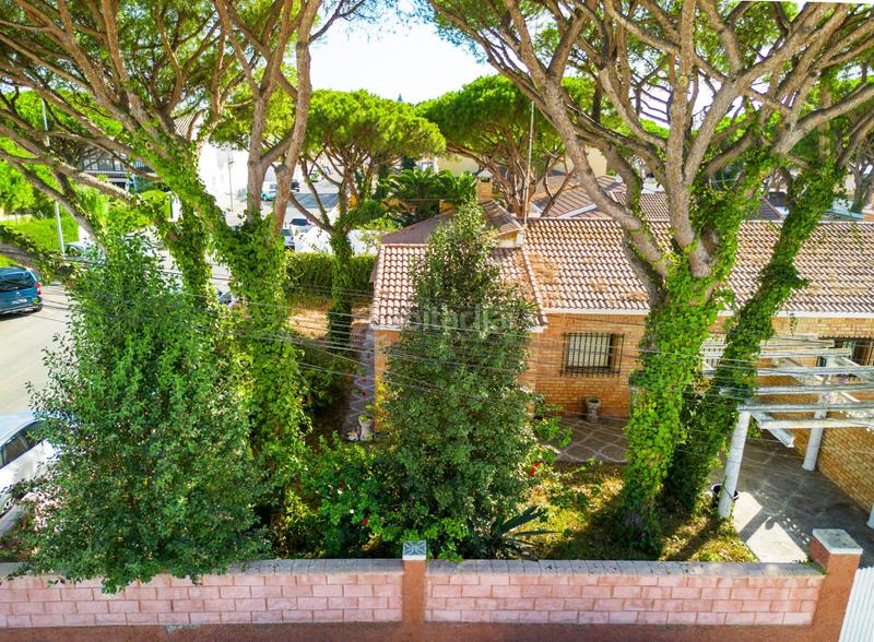 Foto cbfb6171-3aa8-4848-b7ac-59b4a8d3f15a. Chalet avec parking dans La Barrosa Chiclana de la Frontera