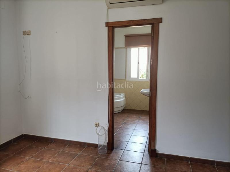 Foto 5057f944-9724-4fd0-9734-33f7dac554a5. Chalet avec piscine dans Los Gallos Chiclana de la Frontera