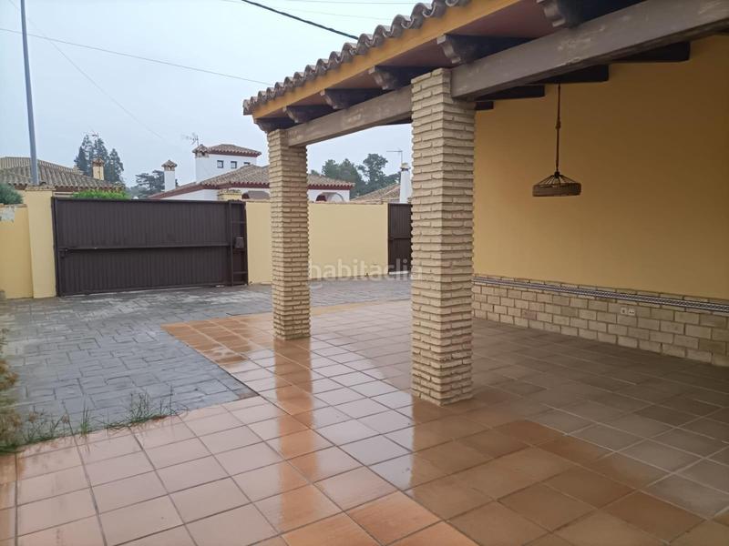 Foto c6f647e1-db3f-4177-b67a-29aa32747552. Chalet avec piscine dans Los Gallos Chiclana de la Frontera