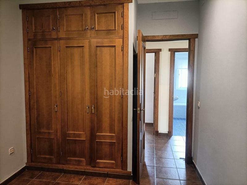 Foto ec20ddb5-809d-40a1-a275-0a0146ad39c3. Chalet avec piscine dans Los Gallos Chiclana de la Frontera