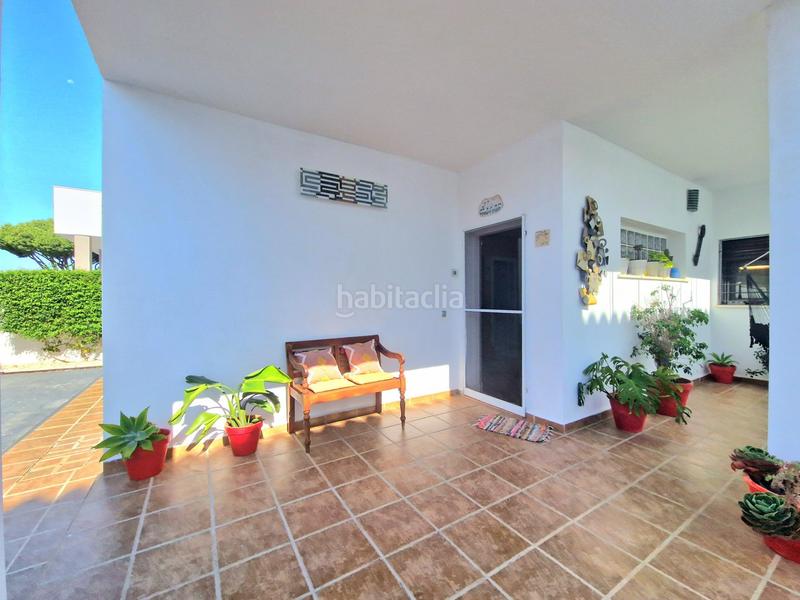 Foto 4a3d012b-c374-4ca7-9e36-fd6cad0b2efe. Chalet con riscaldamento piscina in Los Gallos Chiclana de la Frontera