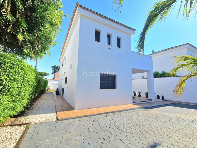 Foto 570d2c10-1a01-4034-8f55-a4a5ac50c801. Chalet con riscaldamento piscina in Los Gallos Chiclana de la Frontera