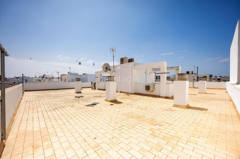 Foto 355a4e61-973a-43d1-99a8-934e5a2e682b. Flat in Núcleo urbano Chiclana de la Frontera