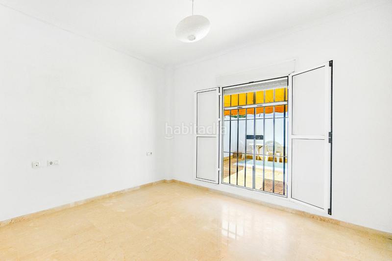 Foto 77f6ffcd-e21b-4a39-abd3-96540b9ef12e. Flat in Núcleo urbano Chiclana de la Frontera