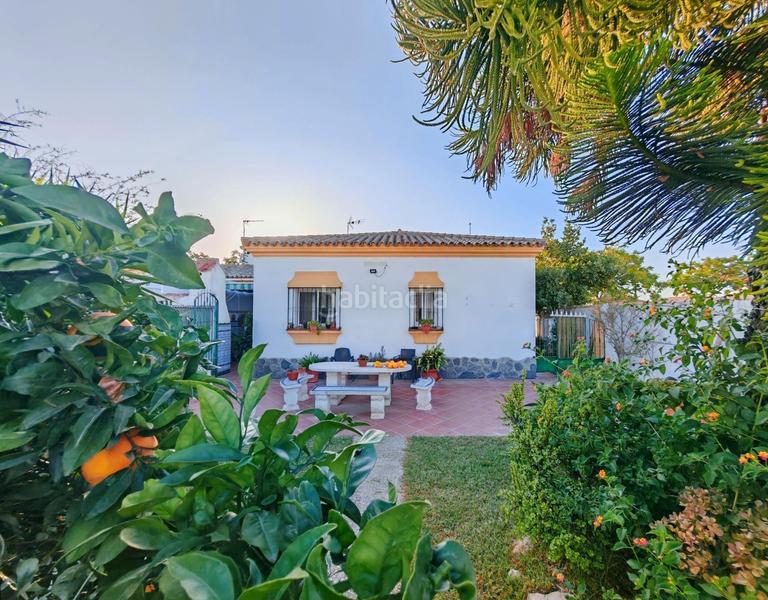 Foto 5e413839-604a-4598-bc02-1472cf89d722. Chalet con piscina in Los Gallos Chiclana de la Frontera