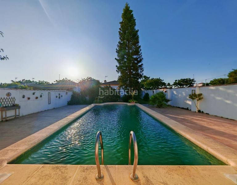 Foto b23ec1d7-c8cb-4f2d-aa94-2be34a594cbe. Chalet con piscina in Los Gallos Chiclana de la Frontera