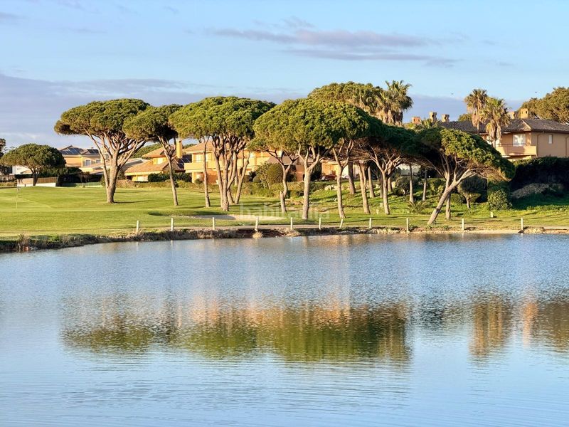 Foto 4b89f53d-8ef4-4cbc-85f2-139d2ed7577e. Xalet amb aparcament piscina a Novo Sancti Petri Chiclana de la Frontera