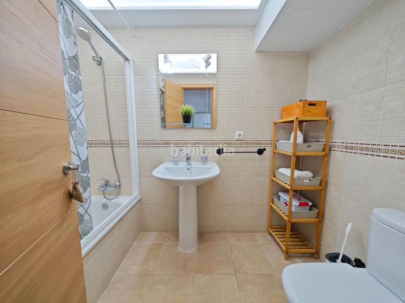 Foto 1709a19d-c0f5-4a5d-8f44-a9d0f4b8ad9f. Apartament amb aparcament piscina a La Barrosa Chiclana de la Frontera