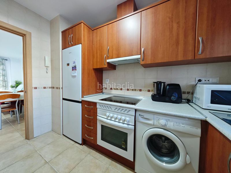Foto 40dba0d8-2e8a-4ca2-9ca7-68fc978e8988. Apartament amb aparcament piscina a La Barrosa Chiclana de la Frontera