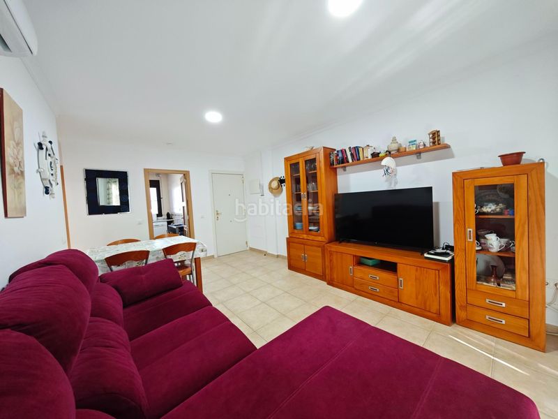 Foto 7b35704e-3455-436b-b4dc-a8de0f21a557. Apartament amb aparcament piscina a La Barrosa Chiclana de la Frontera