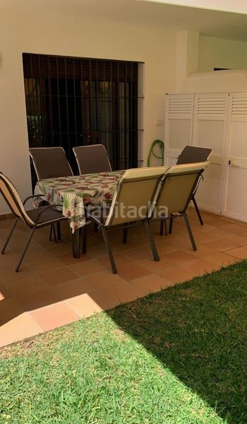 Foto 9cdc3046-b1d6-43b8-a5e7-6b168b595320. Apartament amb aparcament piscina a La Barrosa Chiclana de la Frontera