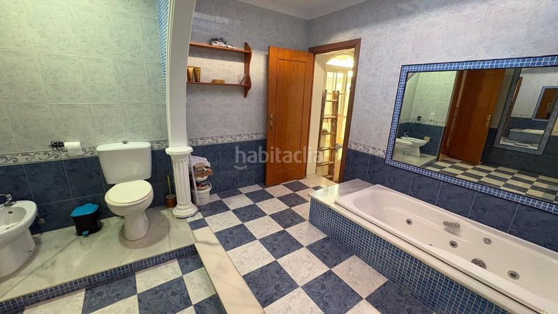 Foto 74d0752a-bf00-40c5-b4fb-83e0fb976dbc. Casa adossada a La Banda - Campo de Fútbol Chiclana de la Frontera