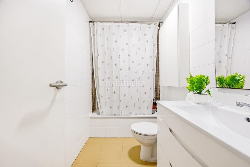 Foto 0f9e580e-0cce-4e05-bef8-a26456404f25. Pis amb aparcament piscina a La Banda - Campo de Fútbol Chiclana de la Frontera