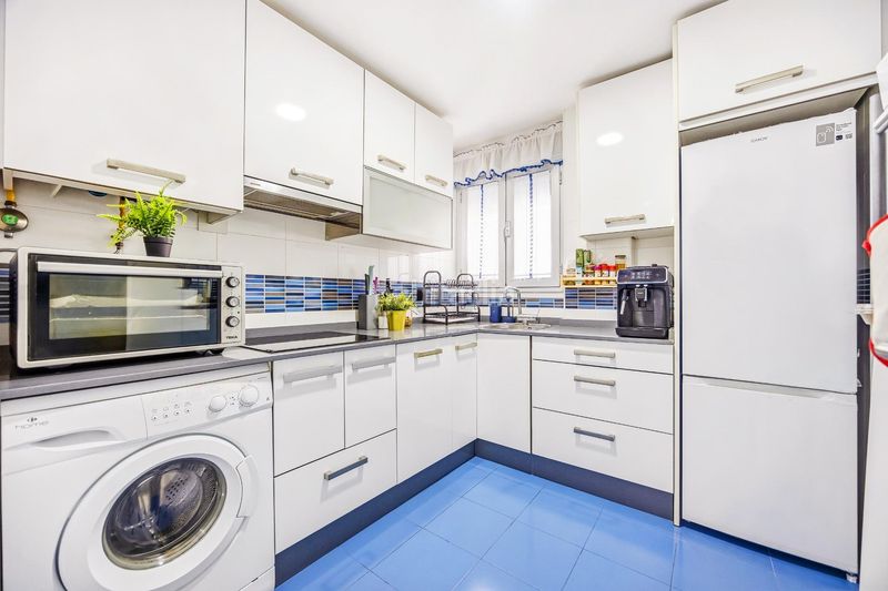 Foto 4faec8b0-7e11-4936-8813-81e47b792c0f. Pis amb aparcament piscina a La Banda - Campo de Fútbol Chiclana de la Frontera