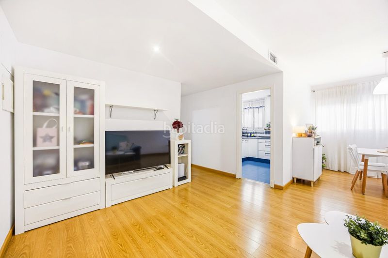 Foto 859ac17e-d2f4-4710-9a3c-f08dfe4ae3c1. Pis amb aparcament piscina a La Banda - Campo de Fútbol Chiclana de la Frontera