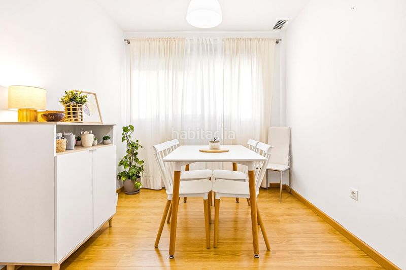 Foto a5d08e1b-2ac7-49f8-8192-00ff156f410e. Pis amb aparcament piscina a La Banda - Campo de Fútbol Chiclana de la Frontera