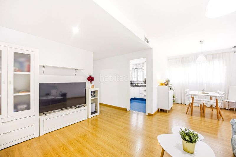 Foto d48d6533-d09f-46d6-9a23-3951e9aa0bad. Pis amb aparcament piscina a La Banda - Campo de Fútbol Chiclana de la Frontera