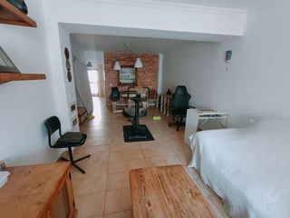 Flat in Núcleo urbano. Piso en planta baja de 2 dormitorios cerca del centro de la ciud