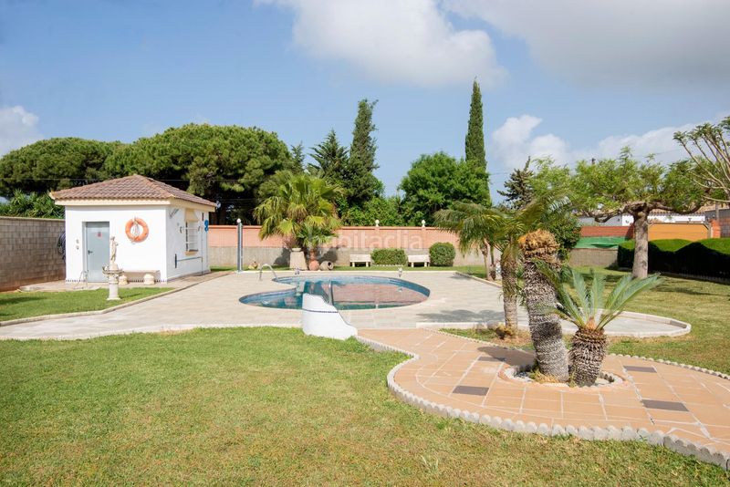 Foto d3235f02-4b24-4d8b-a48c-3ba20cf29f74. Xalet amb aparcament piscina a Las Lagunas - Campano Chiclana de la Frontera