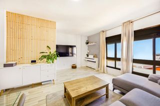 Flat in Núcleo urbano. Piso de 3 dormitorios en el centro