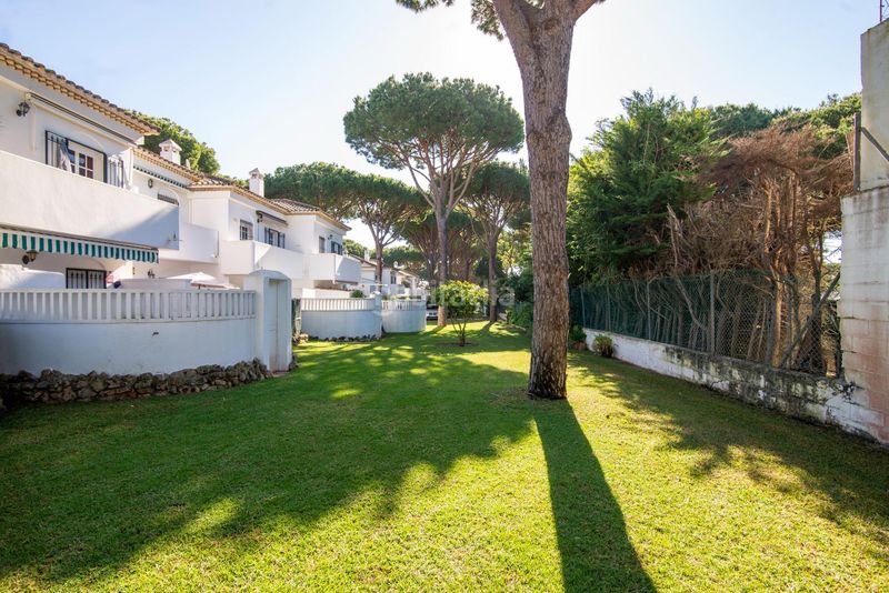 Foto a8d5a9bf-c76c-406d-a652-a33b940423d0. Apartament amb aparcament a La Barrosa Chiclana de la Frontera