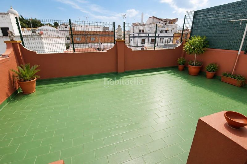 Foto 8d822666-3b7f-434a-8a80-0e71db517379. Casa adossada amb aparcament a Núcleo urbano Chiclana de la Frontera