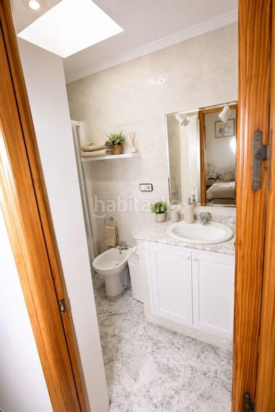 Foto a5d2ef45-6a1b-438a-b482-8ed6b0981e4d. Casa adossada amb aparcament a Núcleo urbano Chiclana de la Frontera