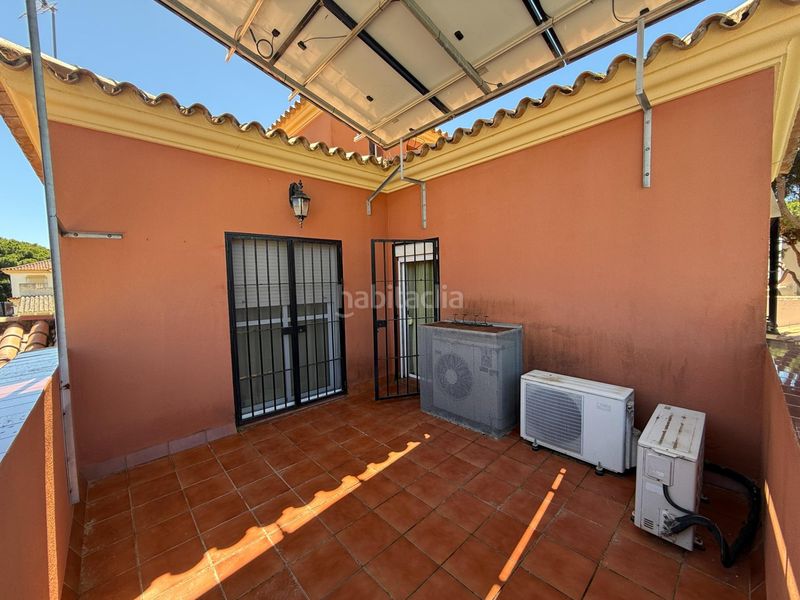 Foto d82f293c-c6d2-4eb3-a0af-2a9e9011f657. Xalet amb piscina a La Barrosa Chiclana de la Frontera