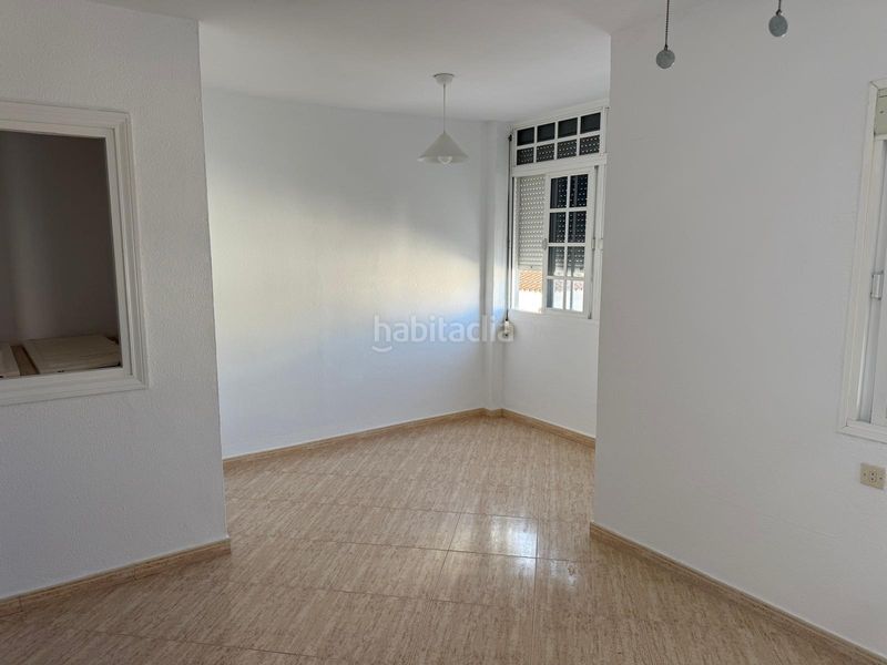 Foto 4b7ee728-bfdc-4942-aa60-acc734a8e318. Casa adossada amb aparcament a Núcleo urbano Chiclana de la Frontera