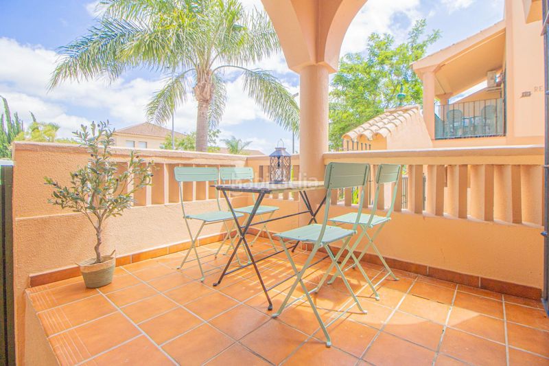 Foto eab541a5-46a4-49c8-b298-31ea44f70a38. Apartament amb piscina a Los Gallos Chiclana de la Frontera