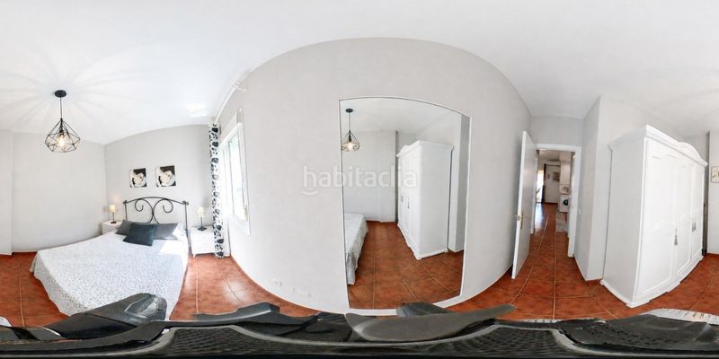 Foto 5027773b-0fd1-4e71-9b1c-a40dbed027f9. Apartament amb aparcament piscina a La Barrosa Chiclana de la Frontera