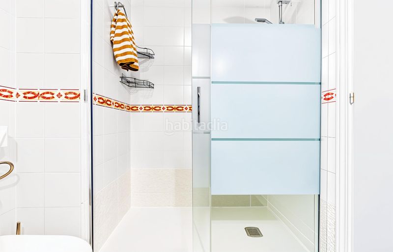 Foto 543691cf-d491-4e54-b827-b2b7082c67af. Apartament amb aparcament piscina a La Barrosa Chiclana de la Frontera