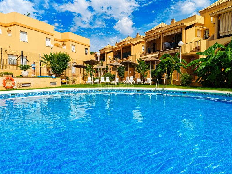 Foto 7734e5db-f048-435e-a470-6983f7231aea. Apartament amb aparcament piscina a La Barrosa Chiclana de la Frontera
