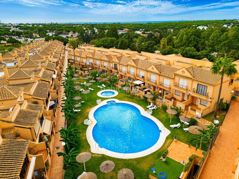 Foto a1763d81-1571-4791-a9f1-22c928cd9c7c. Apartament amb aparcament piscina a La Barrosa Chiclana de la Frontera