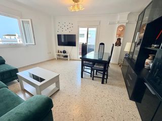 Appartamento in Núcleo urbano. Piso de 2 dormitorios en fuenteamarga