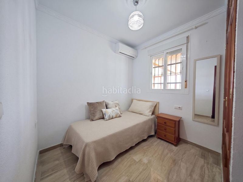 Foto b8dfafff-d0a3-4b63-acce-dd53a79d68e1. Flat in travesía alameda de solano 28 in La Banda - Campo de Fútbol Chiclana de la Frontera