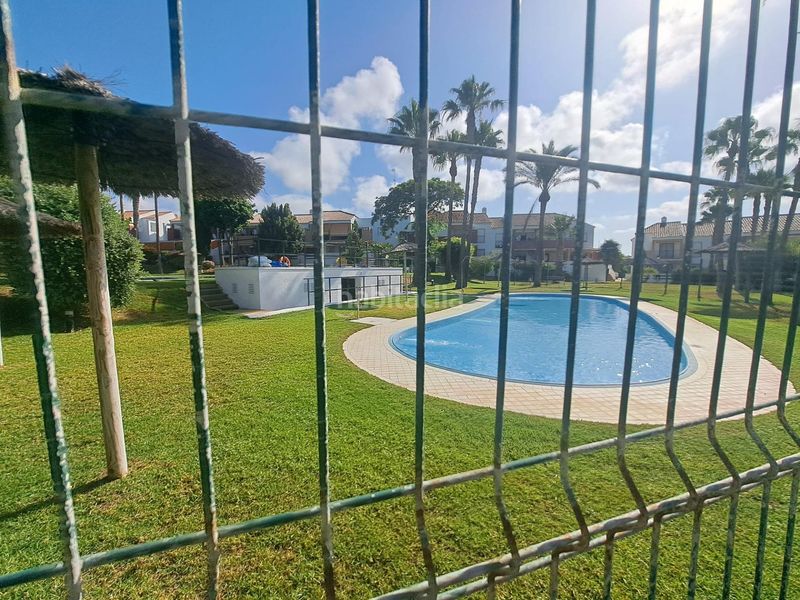 Foto 1d5575e5-263a-40c4-aece-ace76ac0e327. Casa adossada amb calefacció aparcament piscina a Chiclana de la Frontera