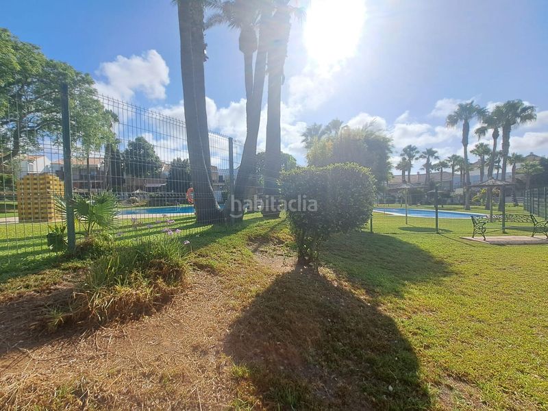 Foto cac438eb-1cf9-41ba-a044-10d8e1041305. Casa adossada amb calefacció aparcament piscina a Chiclana de la Frontera