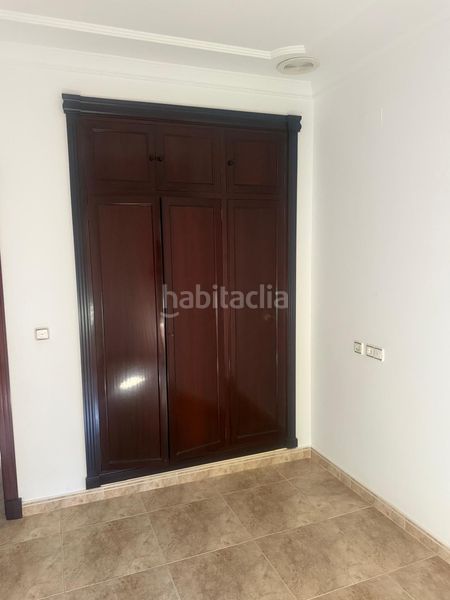 Foto 12428996-c18b-4f27-88b2-1f6517879c2a. Casa adossada amb calefacció a Núcleo urbano Chiclana de la Frontera